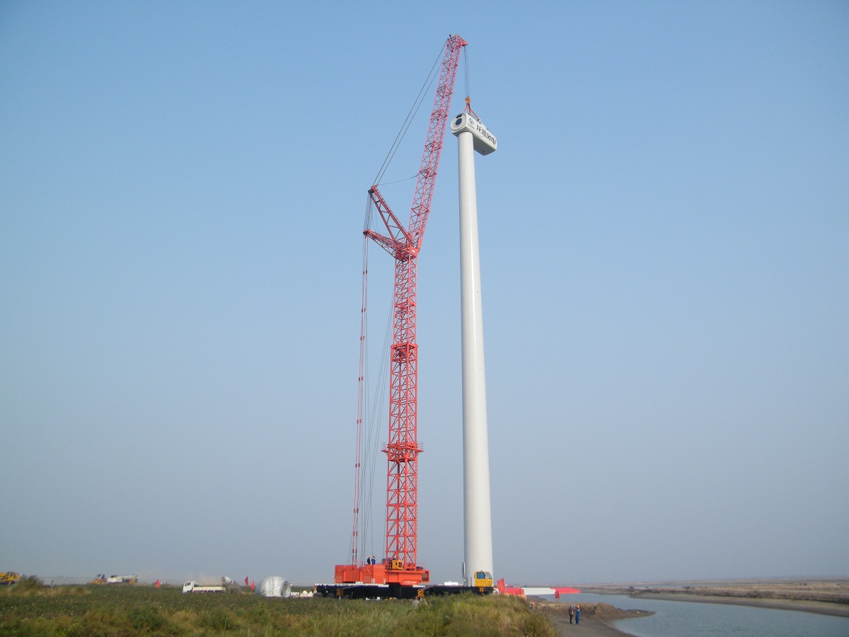 QLY9096 型輪胎式起重機