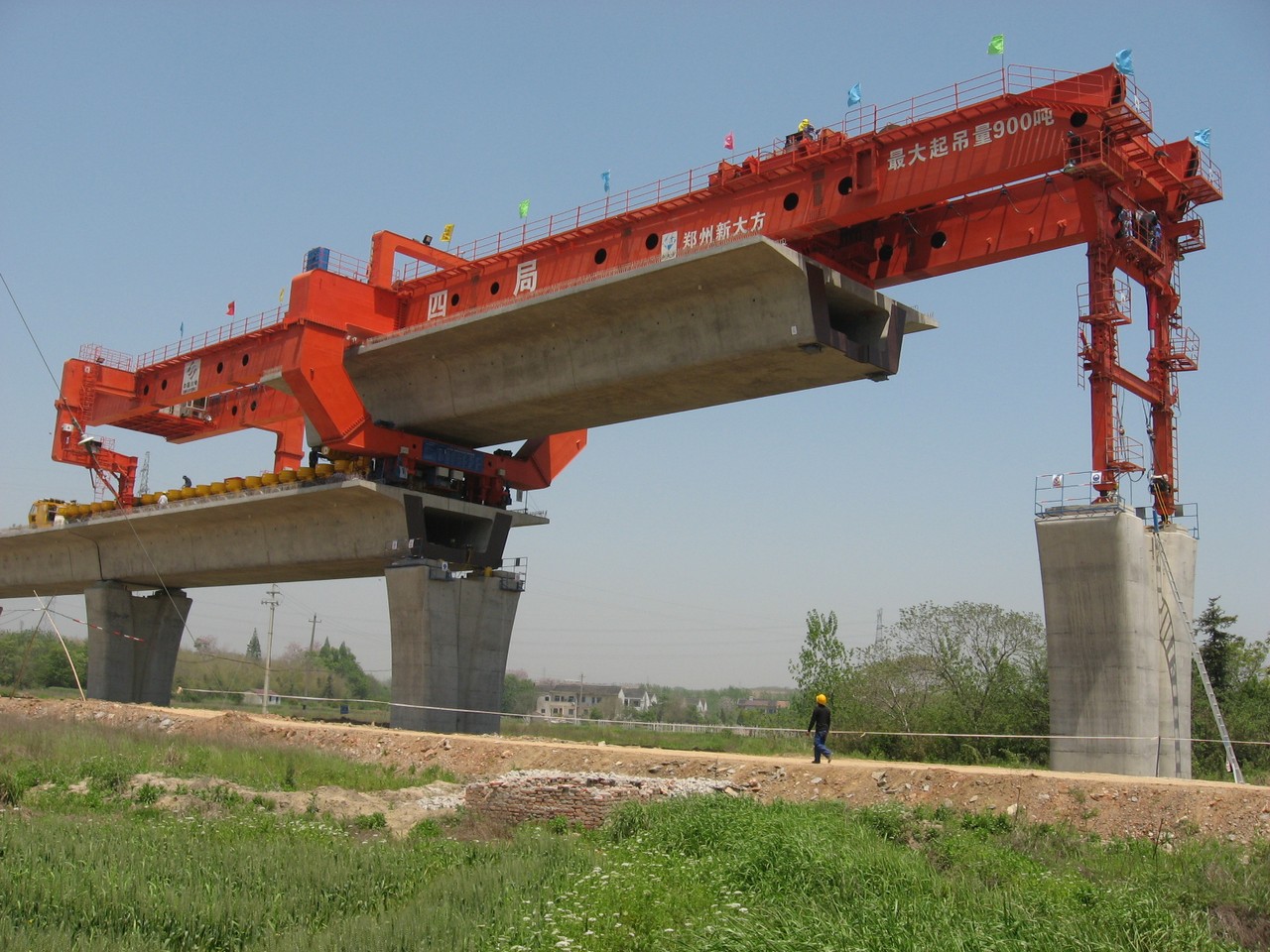 DF900型架橋機